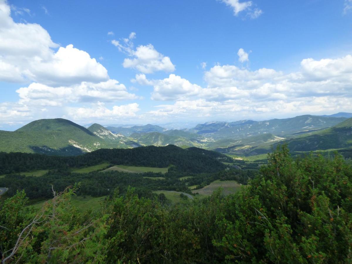Hotel Le Relais Des Baronnies Montjay  Esterno foto